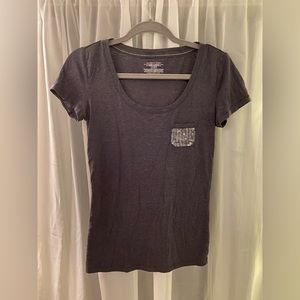 scoop neck Victoria’s secret grey tee-shirt